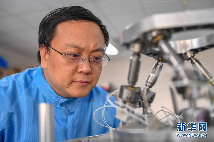 (在習(xí)近平新時(shí)代中國特色社會(huì)主義思想指引下——新時(shí)代新作為新篇章·習(xí)近平總書記關(guān)切事·圖文互動(dòng))(1)“從0到1”的堅(jiān)守與突破:攀登科學(xué)高峰的那些“一生一事”