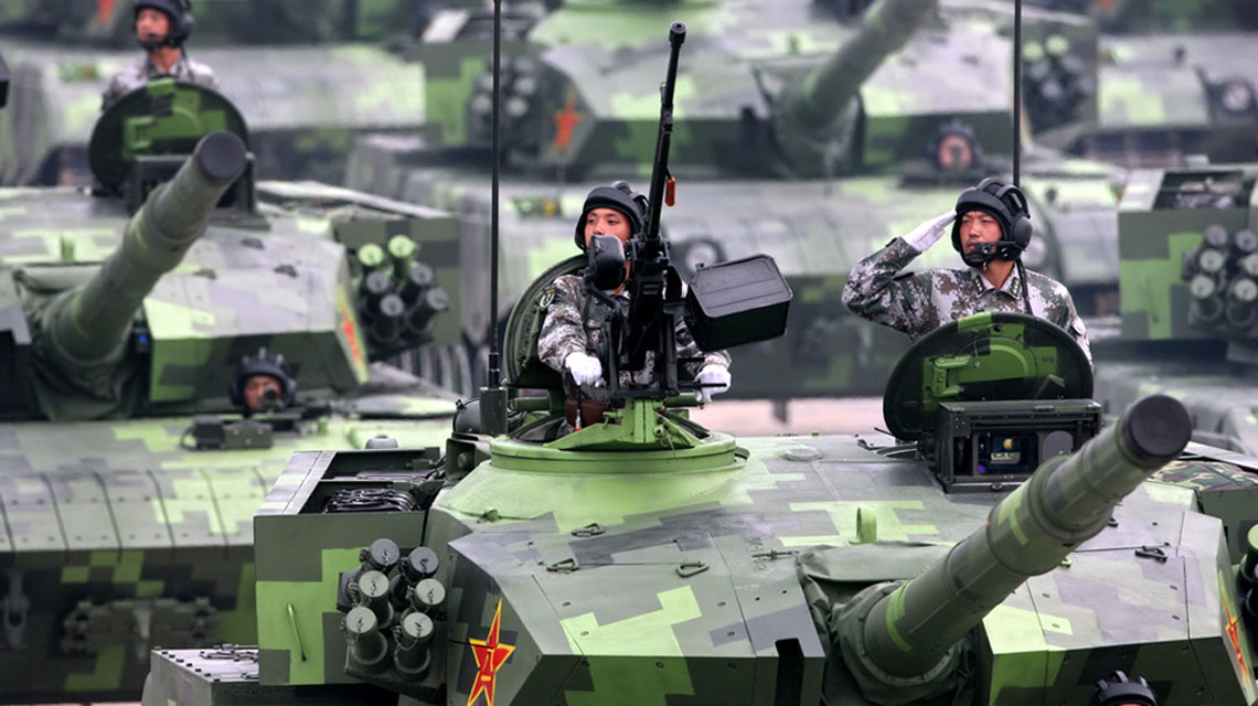 威風(fēng)凜凜！歷屆閱兵中的中國(guó)坦克兵