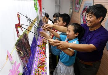 河北石家莊:皮影藝術(shù)進(jìn)校園