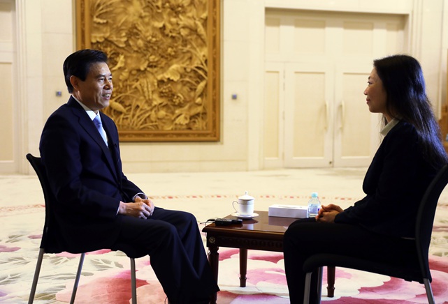 繼續(xù)支持有實(shí)力、有信譽(yù)的民營企業(yè)走出去