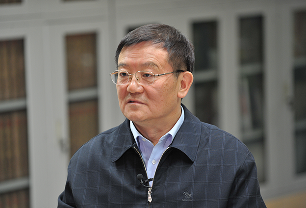 座談會(huì)召開(kāi)既有“里程碑”的歷史意義，也有“指南針”的現(xiàn)實(shí)意義