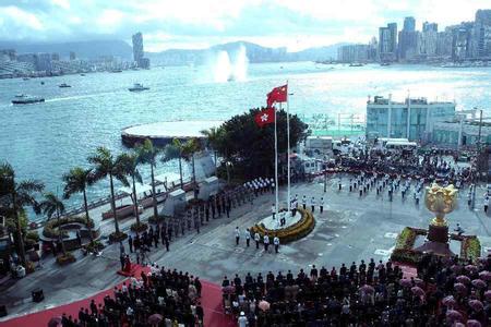 今年7月1日香港將迎來回歸祖國20周年，這是一件大事、盛事