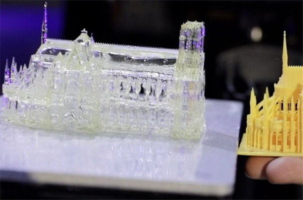 高效！精準(zhǔn)！現(xiàn)場(chǎng)體驗(yàn)超高速光固化3D打印機(jī)