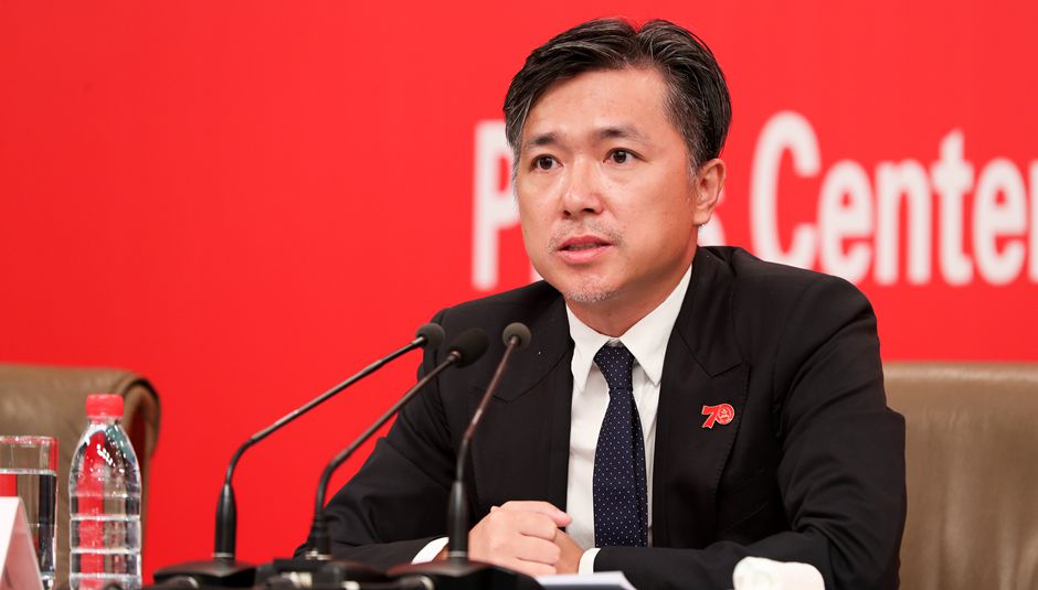 群眾游行總導(dǎo)演、北京師范大學(xué)藝術(shù)與傳媒學(xué)院副院長肖向榮介紹情況