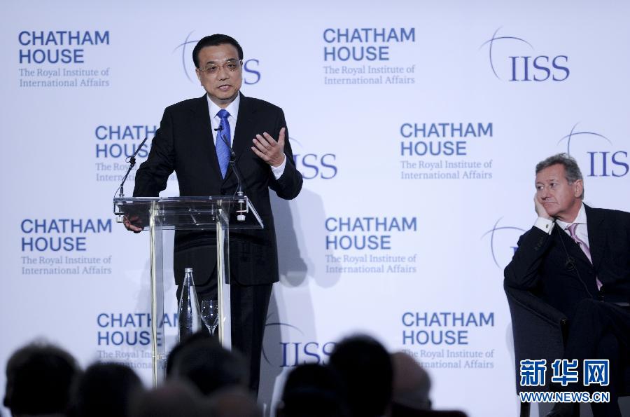 6月18日，國務(wù)院總理李克強在倫敦金融城市長官邸面向英國皇家國際問題研究所和國際戰(zhàn)略研究所兩大智庫發(fā)表題為《共建包容發(fā)展的美好世界》的演講。新華社記者 張鐸 攝 