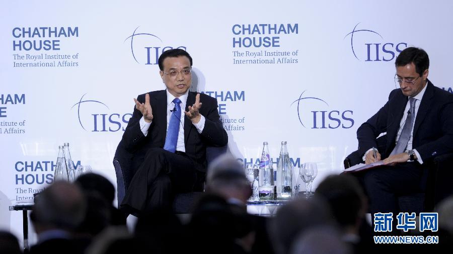 6月18日，國務(wù)院總理李克強在倫敦金融城市長官邸面向英國皇家國際問題研究所和國際戰(zhàn)略研究所兩大智庫發(fā)表題為《共建包容發(fā)展的美好世界》的演講。新華社記者 張鐸 攝 