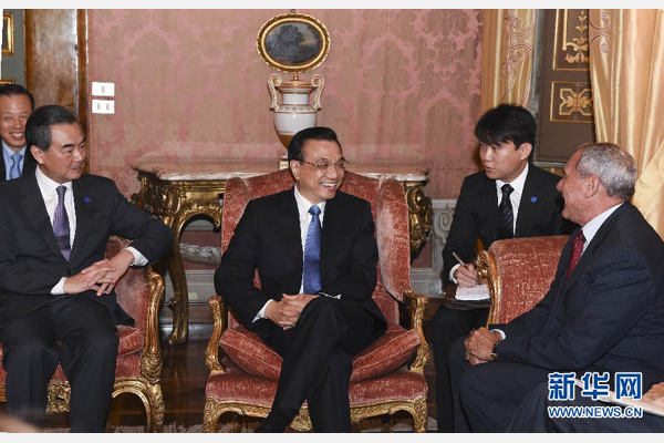 10月15日，中國(guó)國(guó)務(wù)院總理李克強(qiáng)在羅馬會(huì)見(jiàn)意大利參議長(zhǎng)格拉索。 新華社記者謝環(huán)馳攝 