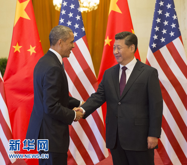 11月12日，國家主席習(xí)近平在北京人民大會(huì)堂舉行歡迎儀式，歡迎美國總統(tǒng)奧巴馬對(duì)中國進(jìn)行國事訪問。 新華社記者 李學(xué)仁 攝