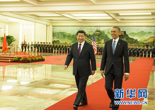11月12日，國家主席習(xí)近平在北京人民大會(huì)堂舉行歡迎儀式，歡迎美國總統(tǒng)奧巴馬對(duì)中國進(jìn)行國事訪問。 新華社記者 李學(xué)仁 攝