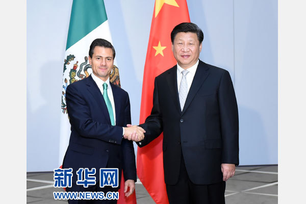 11月16日，國家主席習(xí)近平在土耳其安塔利亞會(huì)見墨西哥總統(tǒng)培尼亞。 新華社記者張鐸攝