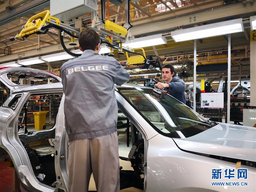 （國際·圖文互動）（1）從為國人造車到幫助歐洲國家實(shí)現(xiàn)國產(chǎn)轎車夢——記白俄羅斯吉利汽車項(xiàng)目投產(chǎn)一周年