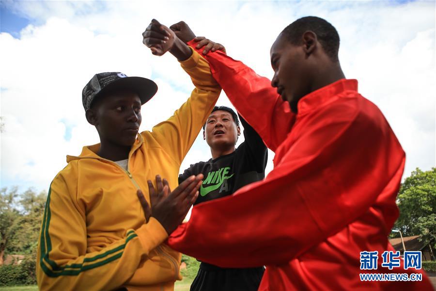 (國(guó)際·圖文互動(dòng))(5)通訊:攜手同行 繼往開(kāi)來(lái)——記中肯建交55周年