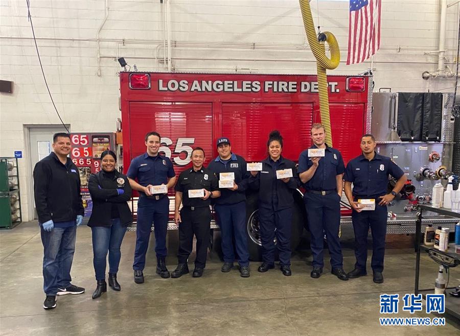 （國際疫情&middot;圖文互動(dòng)）（6）通訊：一個(gè)微信群里的抗疫故事