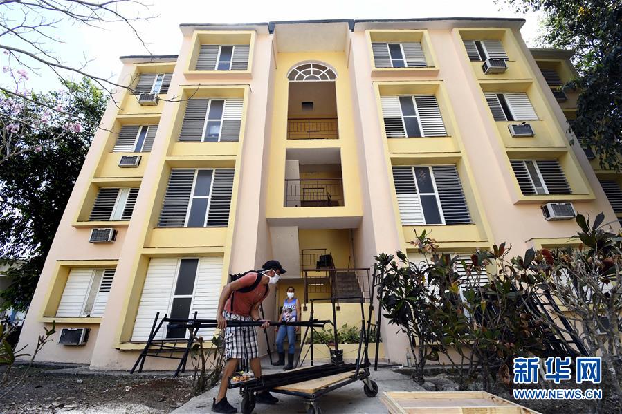 （海外抗疫故事·圖文互動(dòng)）（4）通訊：“比起待在家里，我更想幫助別人”——記古巴信息科技大學(xué)集中隔離點(diǎn)的師生志愿者