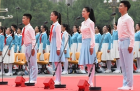 聽共青團(tuán)員和少先隊(duì)員的心聲：請黨放心，強(qiáng)國有我！