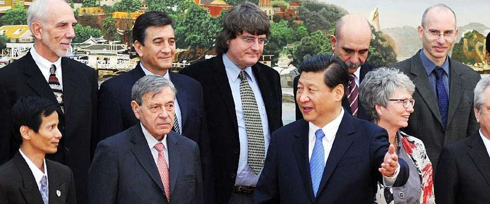 習(xí)近平邀請(qǐng)外國專家代表座談